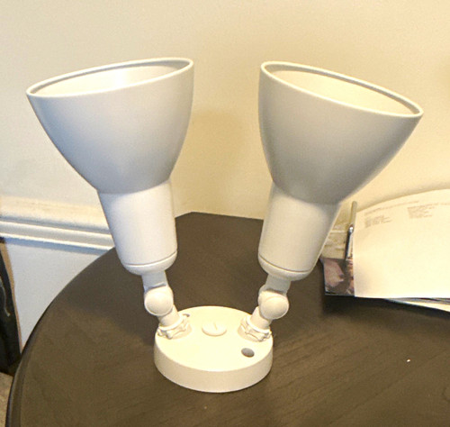 White dual head hardwired - white,